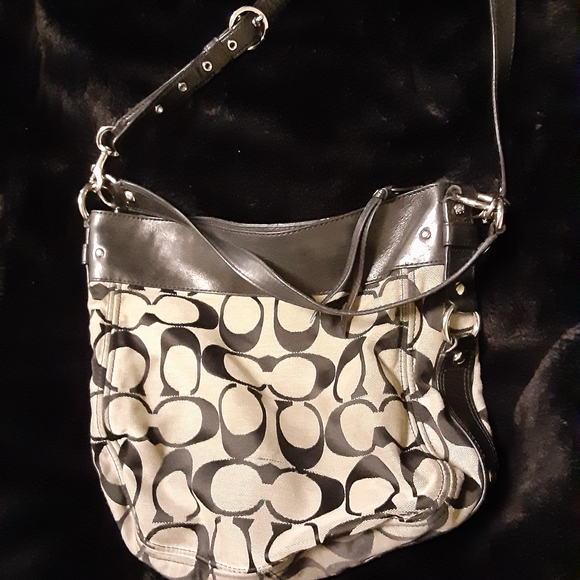 Authentic Coach purse - Picture 2 of 8